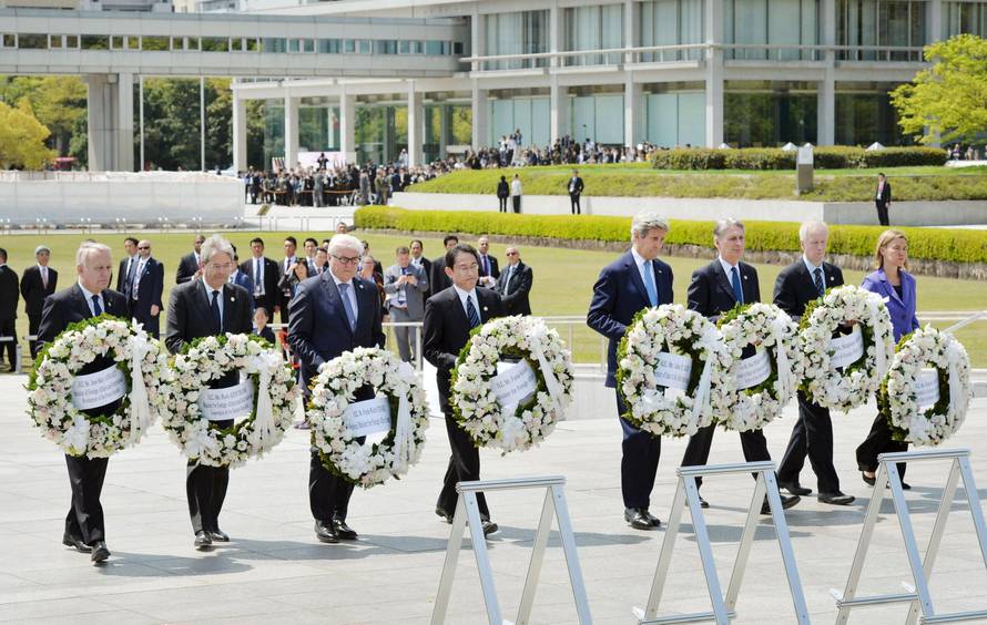 U.S. Secretary of State Kerry prepares to lay a wreath at the cenotaph at Hiroshima Peace Memorial Park and Museum in Hiroshima