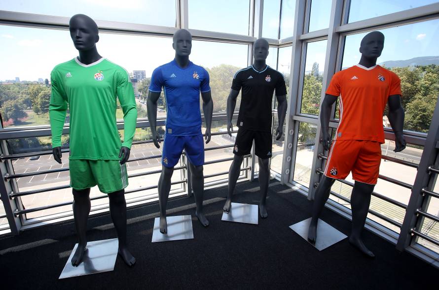 Dinamo vratio narančasti dres, tu su i zvjezdice, treći dres crn