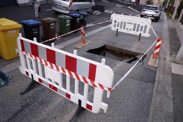 Zagreb: Propao dio ceste u ulici Cerovac