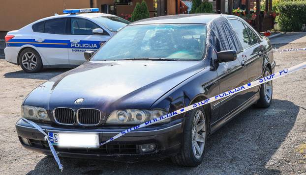 FOTO Ovo je mjesto ubojstva u Sisku. Kraj kafića su upalili lampione za preminulog (53)...