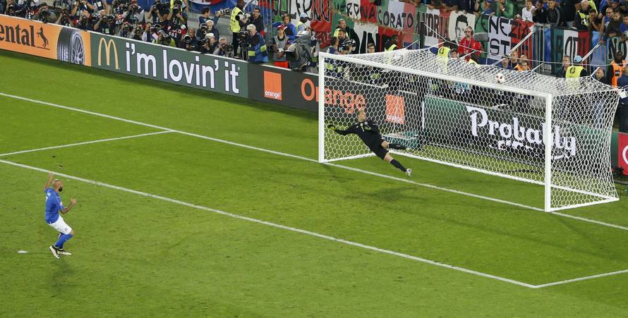 Germany v Italy - EURO 2016 - Quarter Final