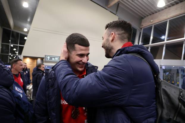 Billund: Rukometasi Hrvatske družili se s navijačima u zračnoj luci prije odlaska u Hrvatsku