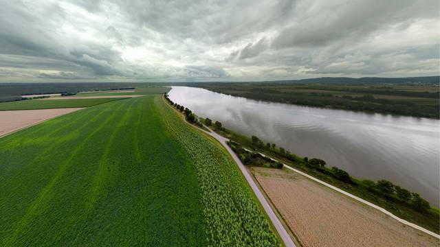 Vrhunac vodenog vala na Dunavu u Hrvatskoj se očekuje u nedjelju: Za sad nema ugroze