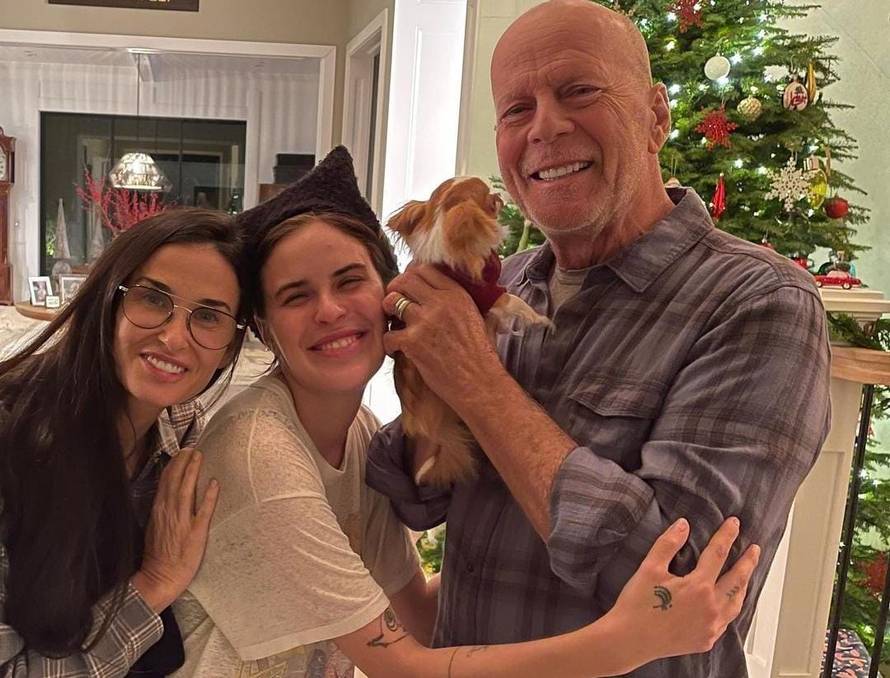 Bruce Willis bori se s teškom bolešću, izgleda sve lošije, no njegova obitelj nada se čudu...