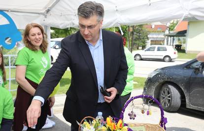 Plenković na festivalu igračaka: Kći je dobila plišani sladoled