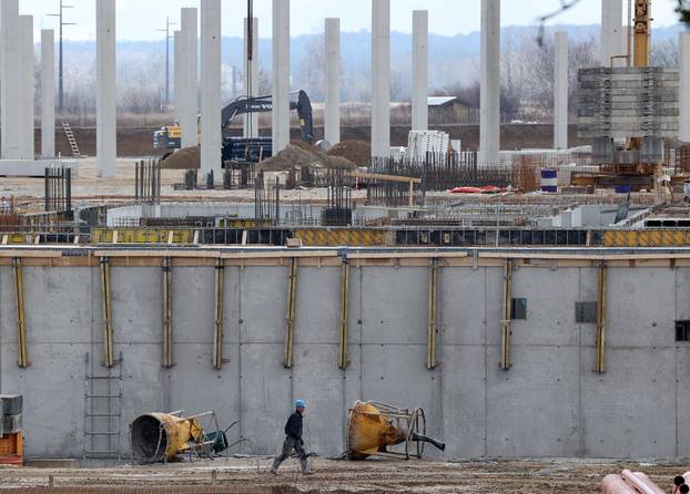 FOTO Radovi kod Rimca na novom kampusu: Dizalice, bageri rade punom parom