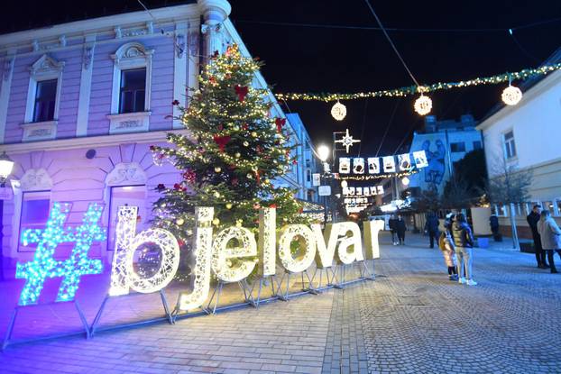Bjelovar: Grad nikad ljepši u blagdanskom ruhu, a i advent je naraskošniji ikad
