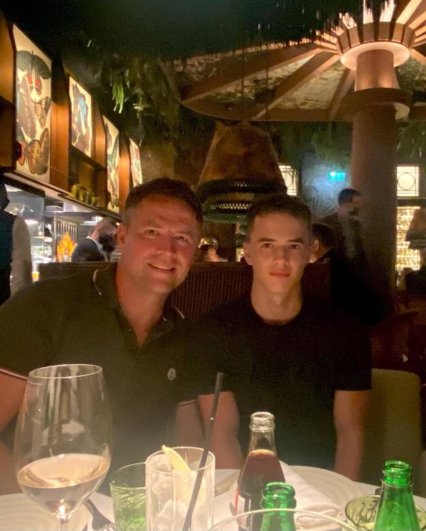 FOTO Noćna mora legende: 'Sin mi je oslijepio od neizlječive bolesti. Dao bih mu svoje oči...'