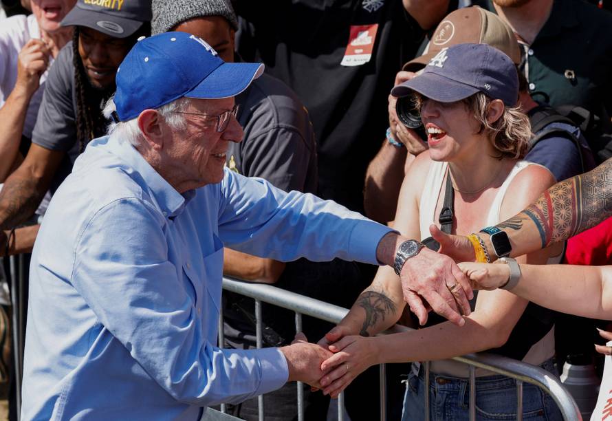 U.S. Sen. Sanders and U.S. Rep. Ocasio-Cortez hold a rally in Los Angeles