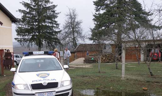 Žena (61) bacala kukuruz u stroj, uvukao je i zdrobio