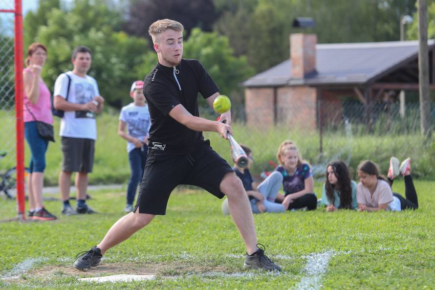 Zagreb: U Sloboštini otvoren prvi teren za mini bejzbol u Hrvatskoj