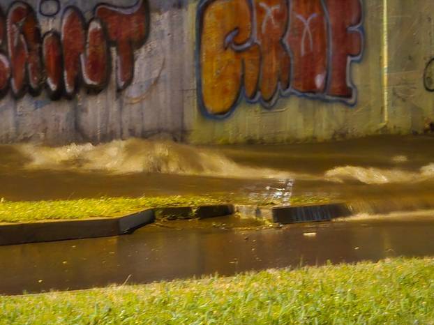 GALERIJA Pljuskovi u Dalmaciji, jaka tuča poharala Slavoniju. U utorak stiže novi val nevremena