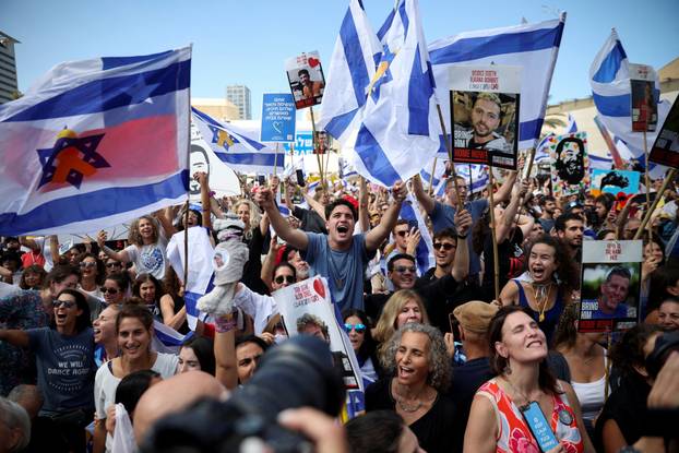 Hostages-prisoners swap deal between Hamas and Israel