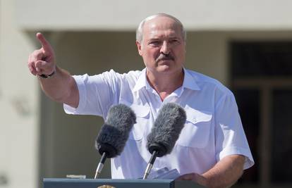 Lukašenko spreman predati vlast nakon referenduma