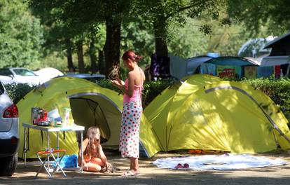 Duga Resa: Autokamp Slapić popunjen je stranim i domaćim turistima