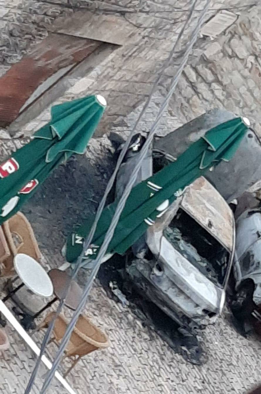 Zapaljeni BMW pripada Čabraji!