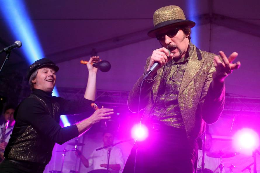 Na Bundeku pozornicu zapalili Soul Fingersi, danas pjeva Let3