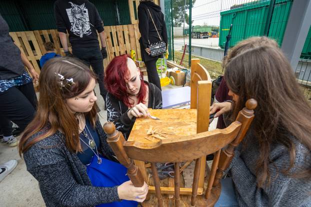 Pula: Otvoren ReBus - prostor za odlaganje korisnih predmeta