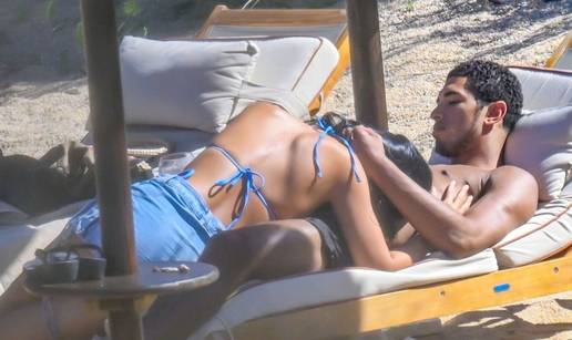 FOTO Bellingham i djevojka su uhvaćeni u klinču na ljetovanju