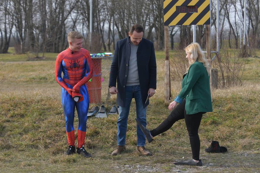 Spider-Man ostao bez stvari i s još jednim parom dijeli najgoru sobu: 'Superheroji ne spavaju!'