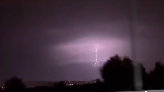 Mate Rimac je objavio snimku oluje u Samoboru: 'Ne znam baš da sam tako nešto prije vidio'
