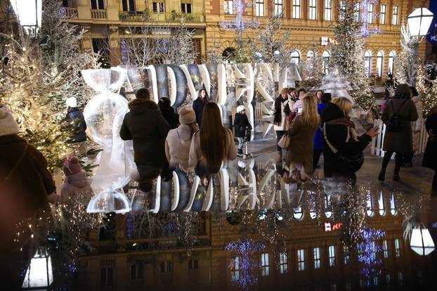 Zagreb: Zagrebački Advent na Trgu bana Jelačića