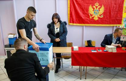 Počeli su predsjednički izbori u Crnoj Gori, odluka o pobjedniku se očekuje tek u drugom krugu