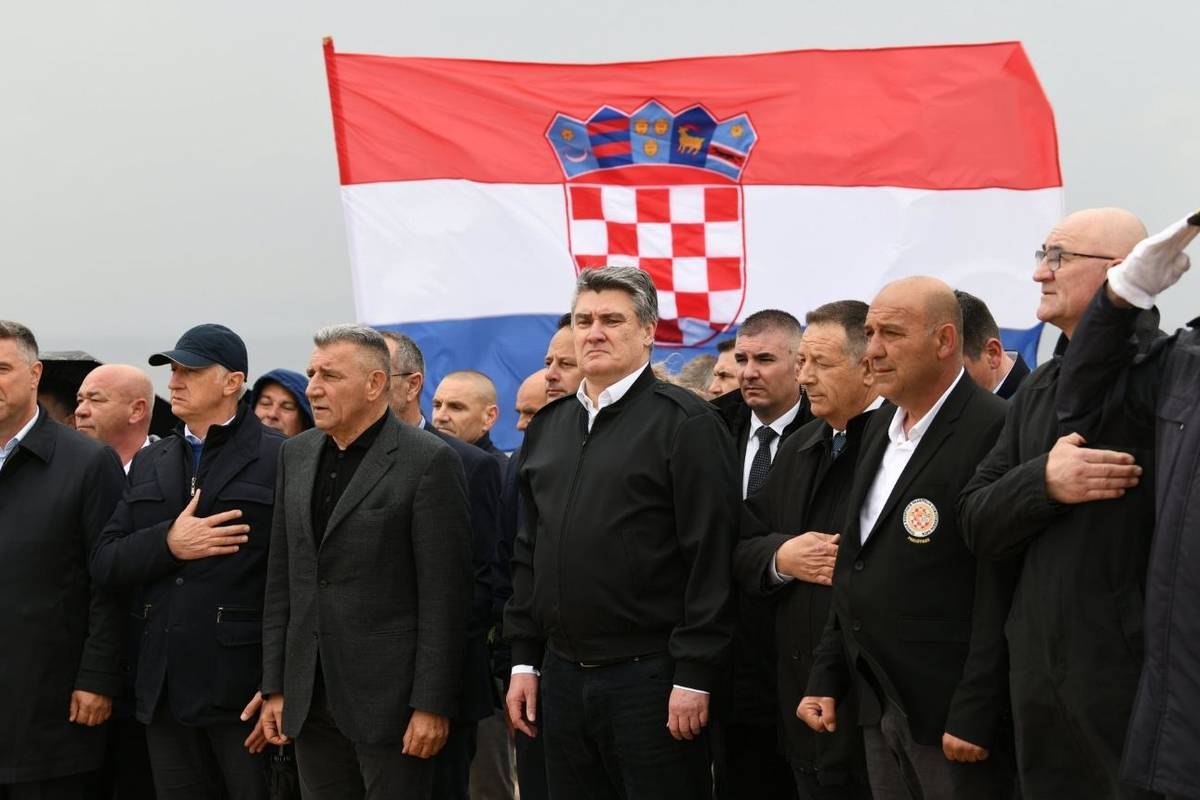 Milanović: Poginuli branitelji iz Pakoštana nisu zaboravljeni