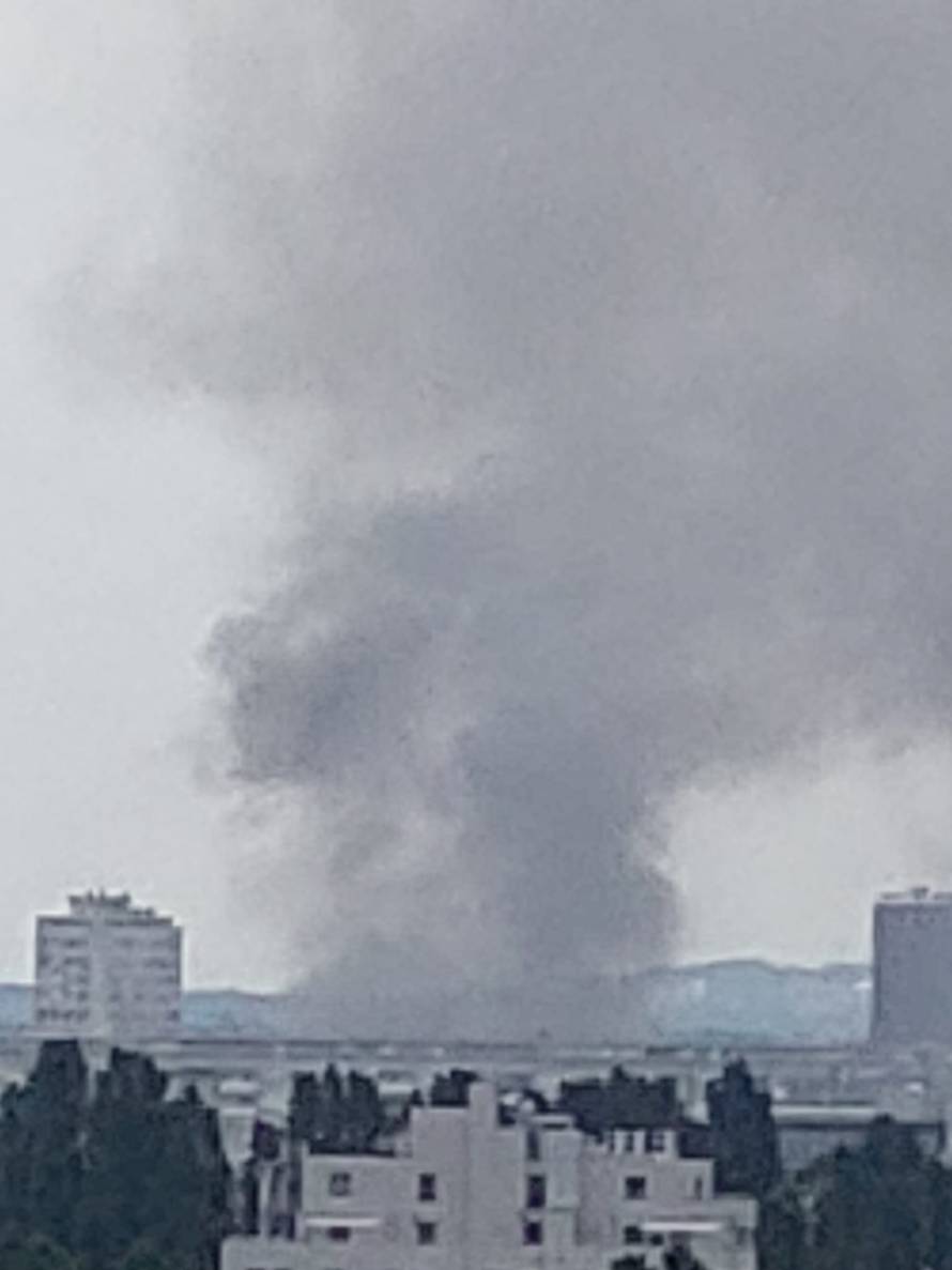 VIDEO Gori nekoliko vagona na Glavnom kolodvoru:  Jak dim se vidi i iz drugih dijelova Zagreba