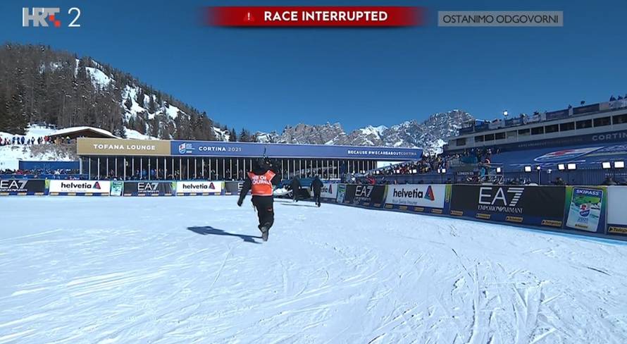 Pogledajte stravičan pad zbog kojeg je prekinuta utrka na SP-u