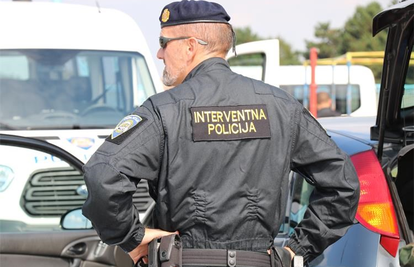 Malo ga ponijelo: Na svatovima u Slavoniji pucao iz plinskog pištolja. Nije se dobro proveo