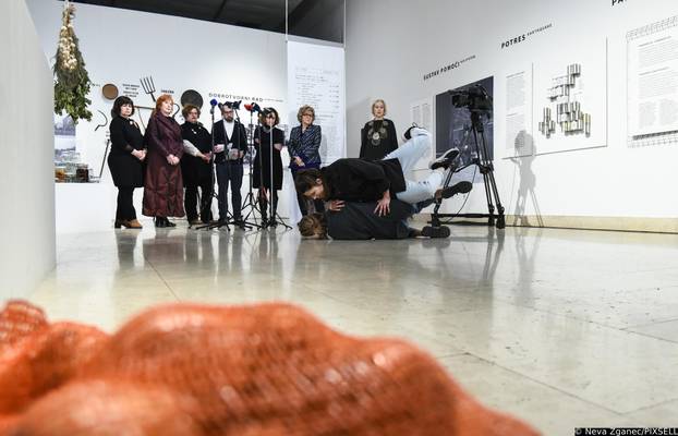 Gradona?elnik  Tomaševi? na sve?anom otvorenju 18. No?i muzeja u Etnografskom muzeju