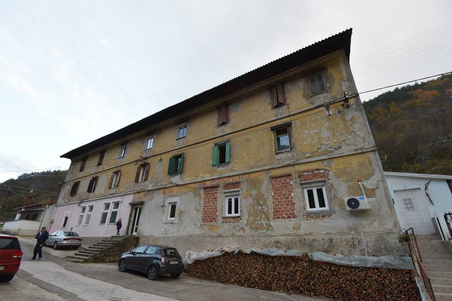 Vapaj: Jedem svaki treći dan i živim u zgradi koja se raspada