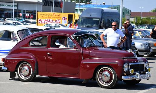 U Slavonskom Brodu održan 5. međunarodni susret oldtimera