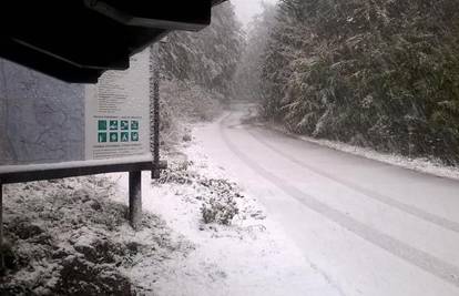 Stiže i na Sljeme: Prvi snijeg na Velebitu, Zavižanu i Platku