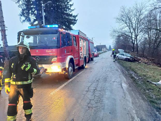 Strašne scene s mjesta sudara kod Siska: Dvoje je ozlijeđenih!