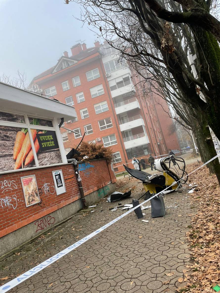 'Što je to grunulo?!' Zagrepčane uplašila eksplozija, izašli su na ulice. Lopovi raznijeli bankomat