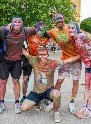 Pulski srednjo&scaron;kolci slave kraj &scaron;kole