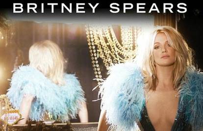 Opet nosi šljokičasto, pernato i dekoltirano: Britney se vratila...
