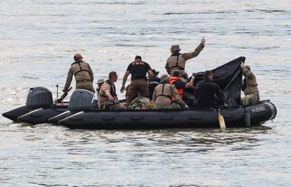 Ronioci iz potonulog broda u Budimpešti izvukli prvo tijelo