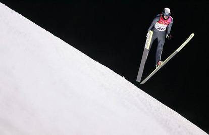 Finci grade dvoranu za skijaške skokove