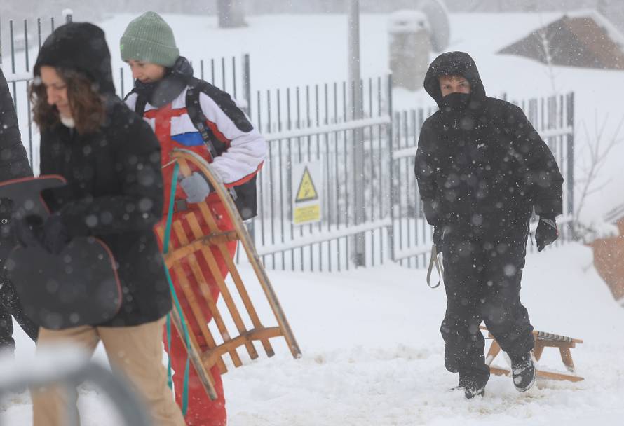 Zagreb: Započela skijaška sezona na Sljemenu 