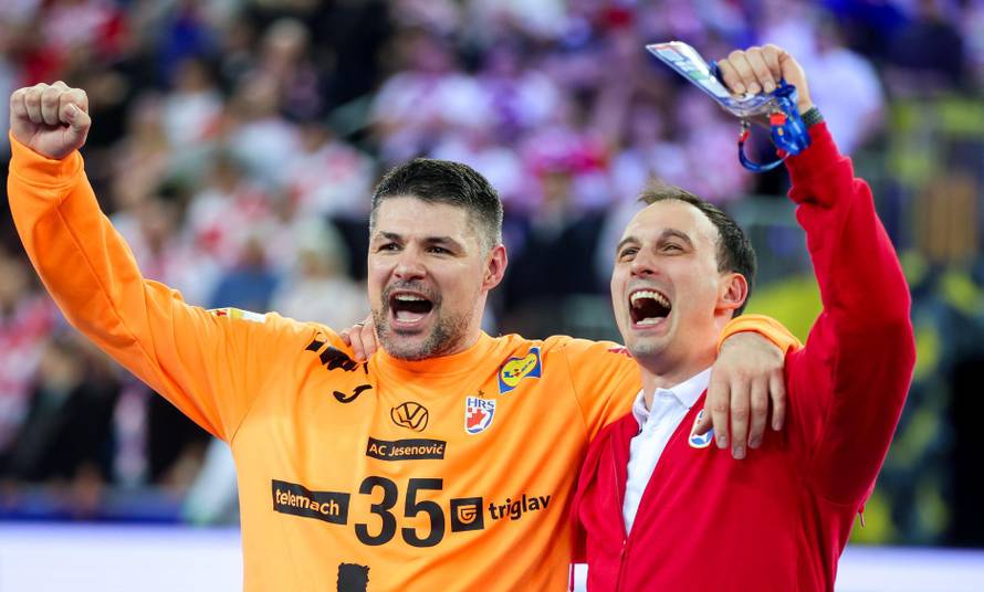Zagreb: Slavlje rukometaša Hrvatske nakon pobjede nad Mađarskom i prolaska u polufinale Svjetskog prvenstva