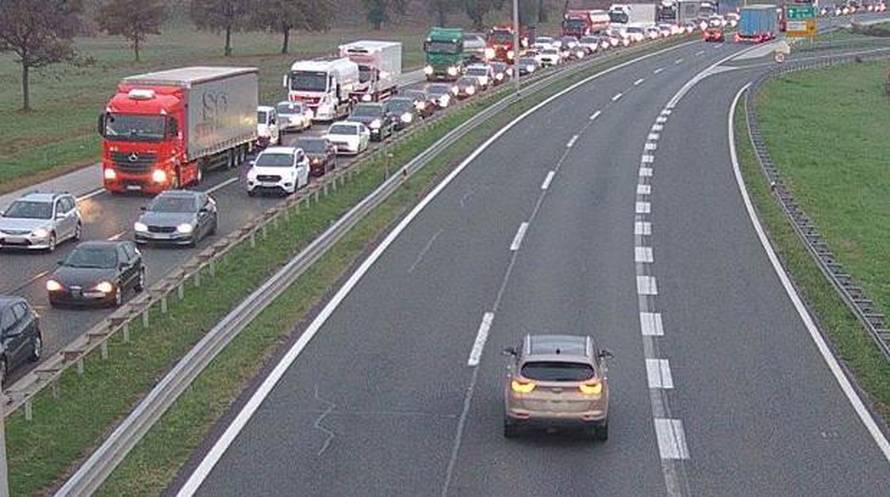 FOTO Nesreća na A3, kaos na prilazu Zagrebu. Sve se crveni