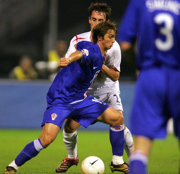 ARHIVA - 2006. Zagreb: Vatreni i "maksimirska krtica" srušili su Englesku 