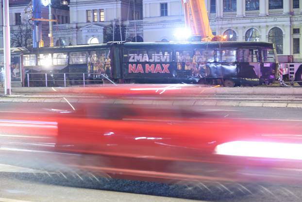 Sarajevo: U tijeku je uklanjanje tramvaja sa mjesta nesreće