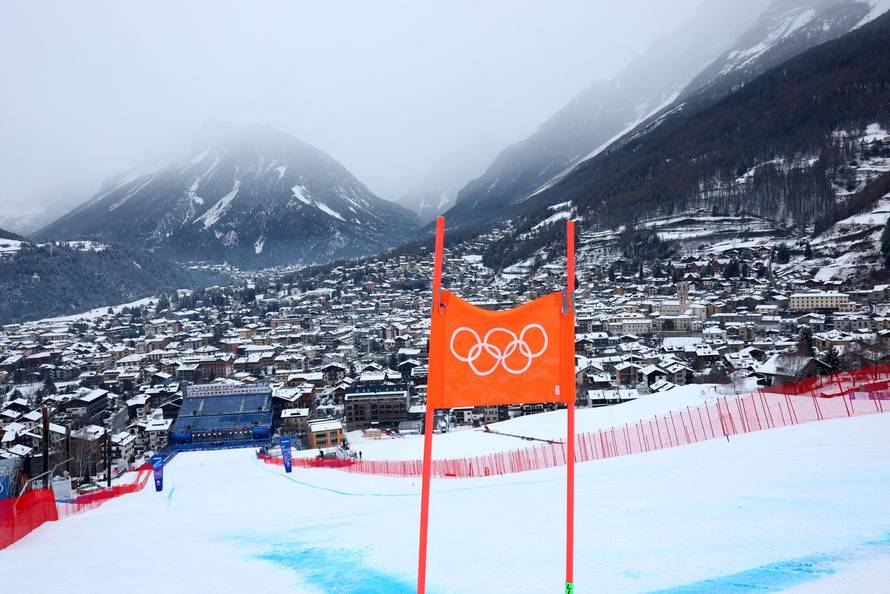 FILE PHOTO: Alpine Skiing - Men's Downhill Training