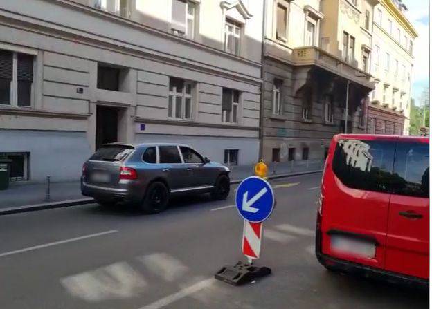 Ovo je mogla biti strahota usred Zagreba: Porscheom je gazio stupiće kao da su krhko pruće!
