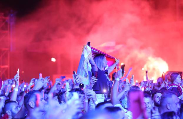 Dugopolje: Thompson održao koncert na prepunom stadionu Hrvatskih vitezova