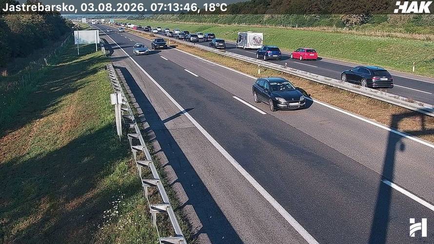 KAOS NA A1 Kolona duga 25 km zbog sudara prije Karlovca!